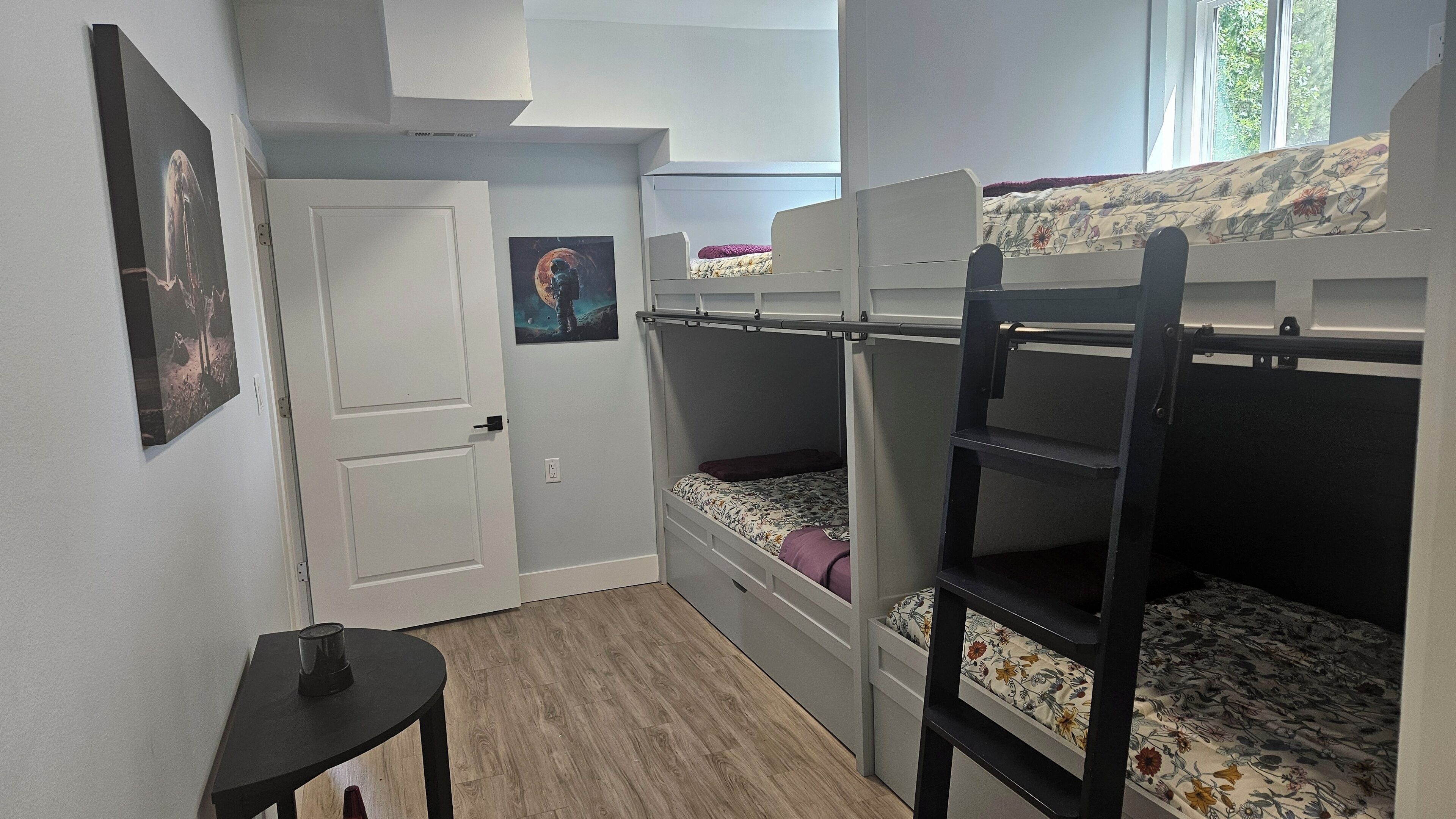 Family Bungalow | Iron/ironing board, free WiFi