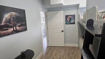 Family Bungalow | Iron/ironing board, free WiFi