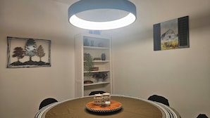 家庭單棟小屋 | 用餐區
