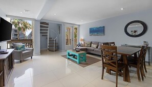 Living area - Three Bedroom Three Bath Beachfront (South Padre Island)