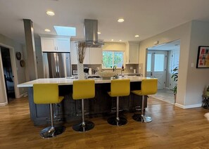 Private kitchen - Beautiful 4-bedroom house in quiet Aptos perfect for relaxing stays! (Aptos)