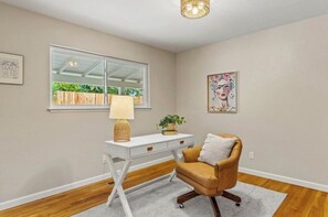 Interior - Beautiful 4-bedroom house in quiet Aptos perfect for relaxing stays! (Aptos)