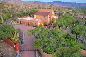 Exterior - Hacienda Milagrosa Resort with Heated Pool and Amazing Views and Casita (Tucson)