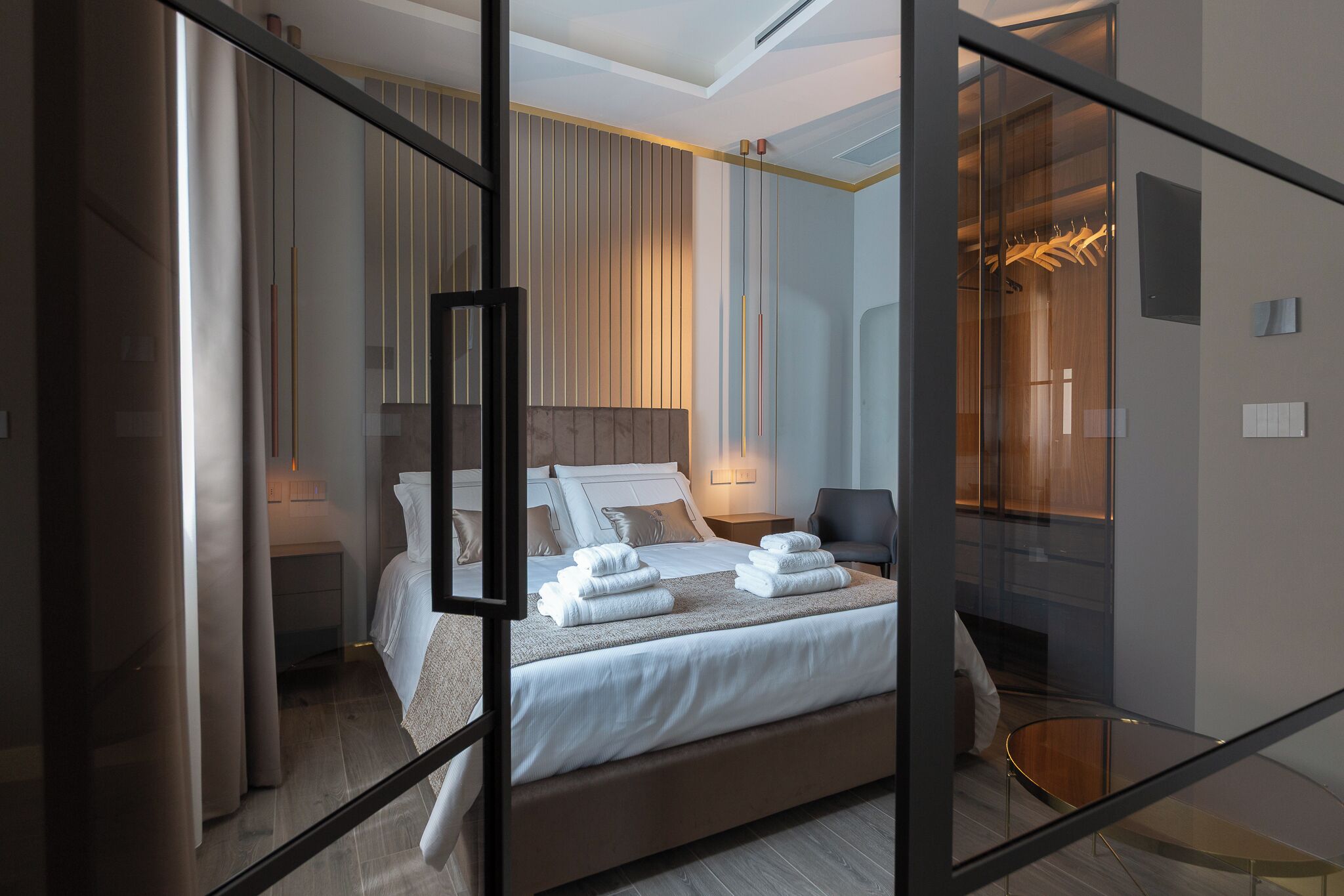 Appartamento, 1 letto king con divano letto, cucina, vista cortile | Tende oscuranti, insonorizzazione, ferro/asse da stiro, Wi-Fi gratuito