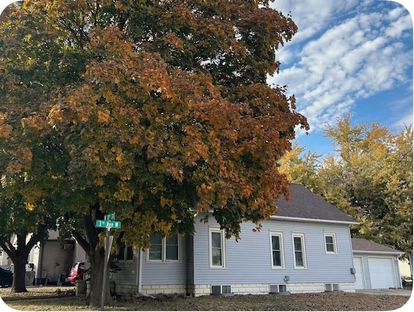 Exterior - Cozy 2-bedroom house in beautiful Spencer (Spencer)
