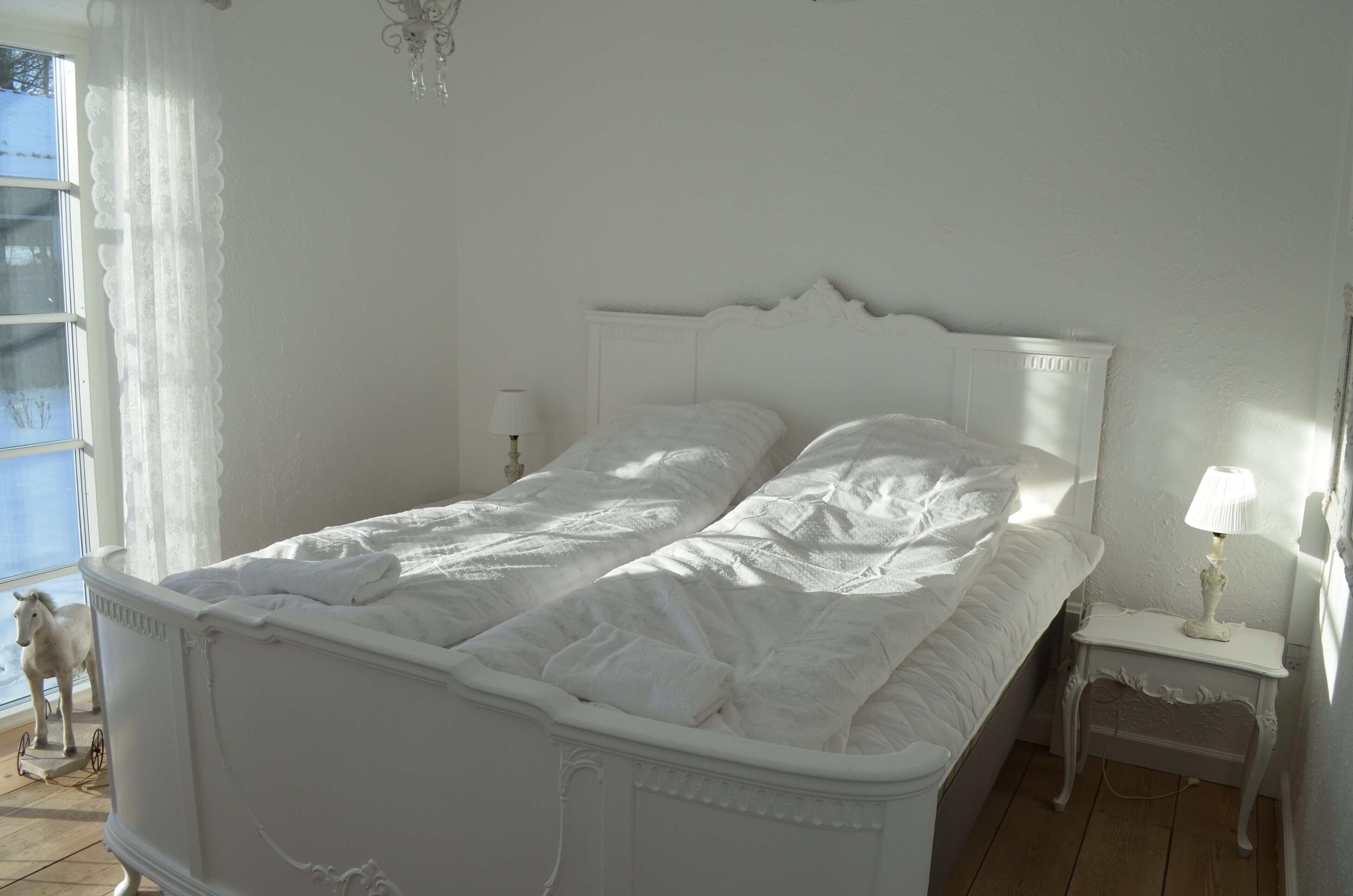 8 bedrooms, iron/ironing board, free WiFi