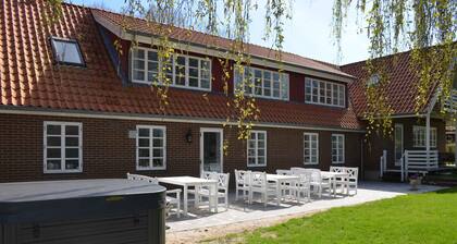 Large holiday home in seaside hotel style