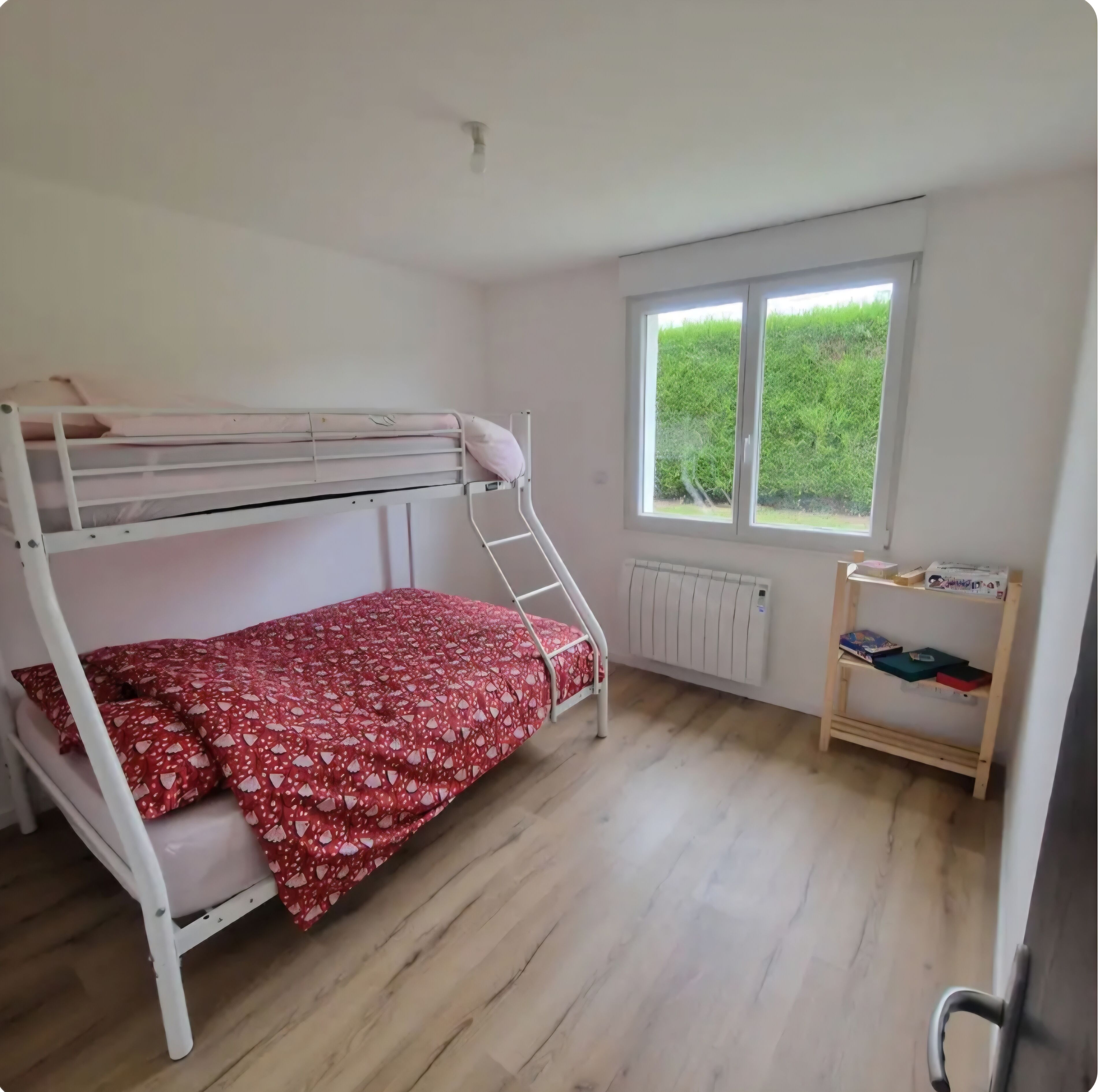 Strykejern/-brett, wi-fi og sengetøy