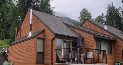 St. Ives North Shuswap Resort on waterfront