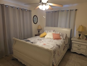 2 habitaciones, tabla de planchar con plancha, wifi y ropa de cama