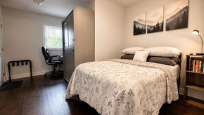 2 bedrooms, desk, iron/ironing board, travel cot