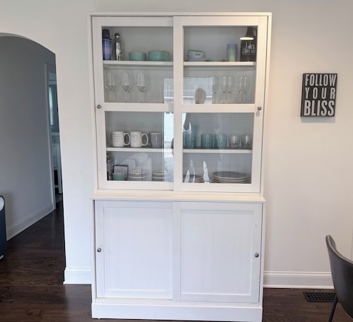 Belmont Bliss Walkable Downtown + Cozy Comfort Family-friendly Sparkling Clean