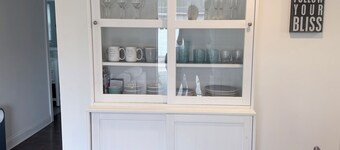 Belmont Bliss Walkable Downtown + Cozy Comfort Family-friendly Sparkling Clean