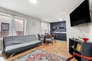 TV - Cozy Hazel Park 2BR retreat w/free parking near top attractions (Hazel Park)