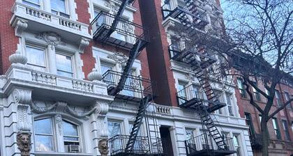 Stylish & Spacious 2BR Apartment in the Heart of Harlem, close to Transportation