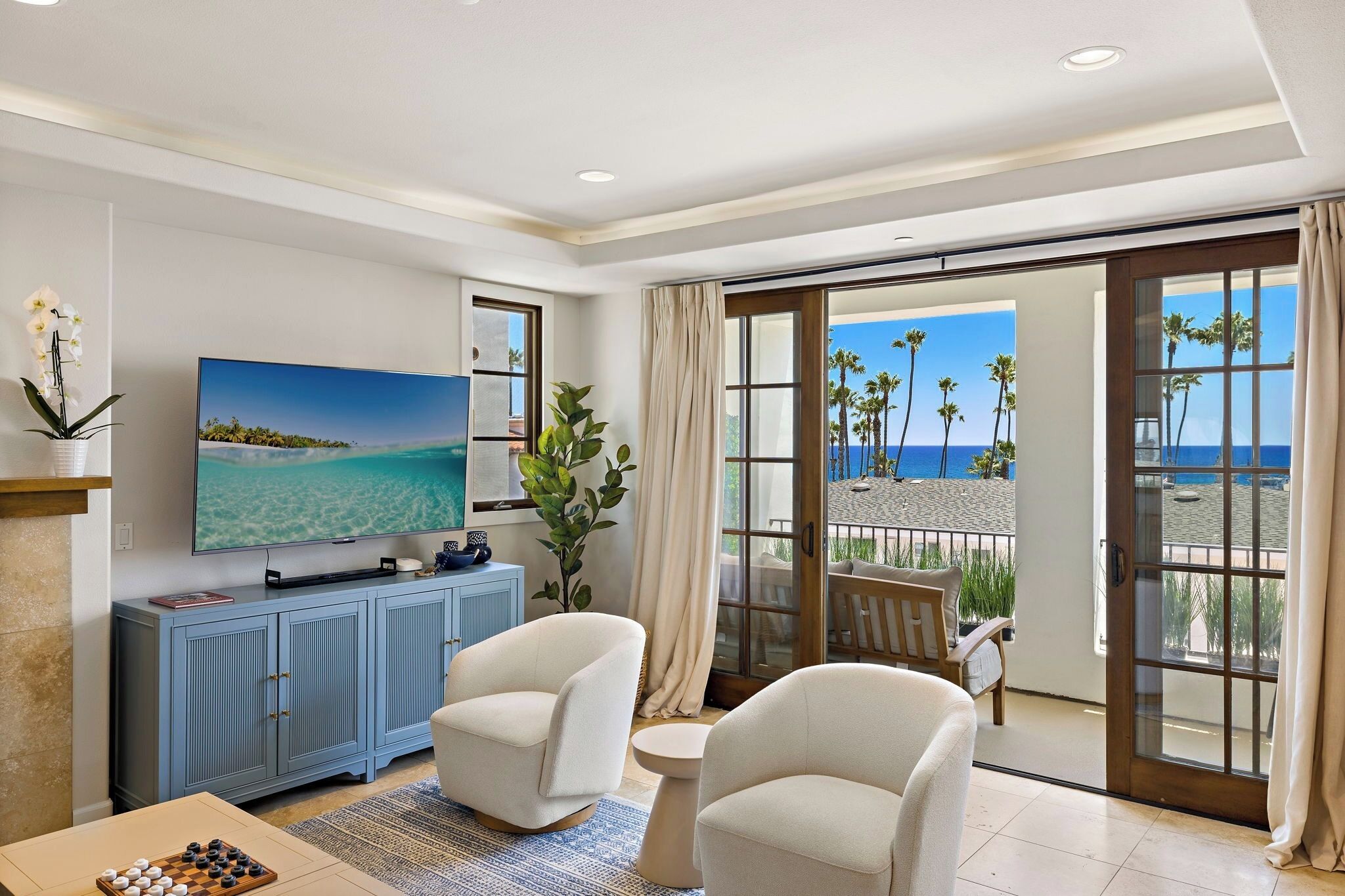 Smart TV, fireplace, video games, ping pong