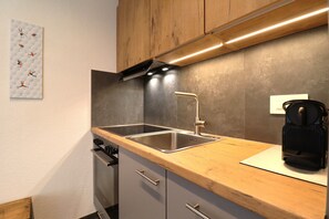 Four, plaque de cuisson, lave-vaisselle