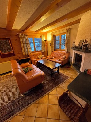 Fernseher, Kamin