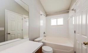 Hårtørrer, håndklæder, Sæbe, Shampoo