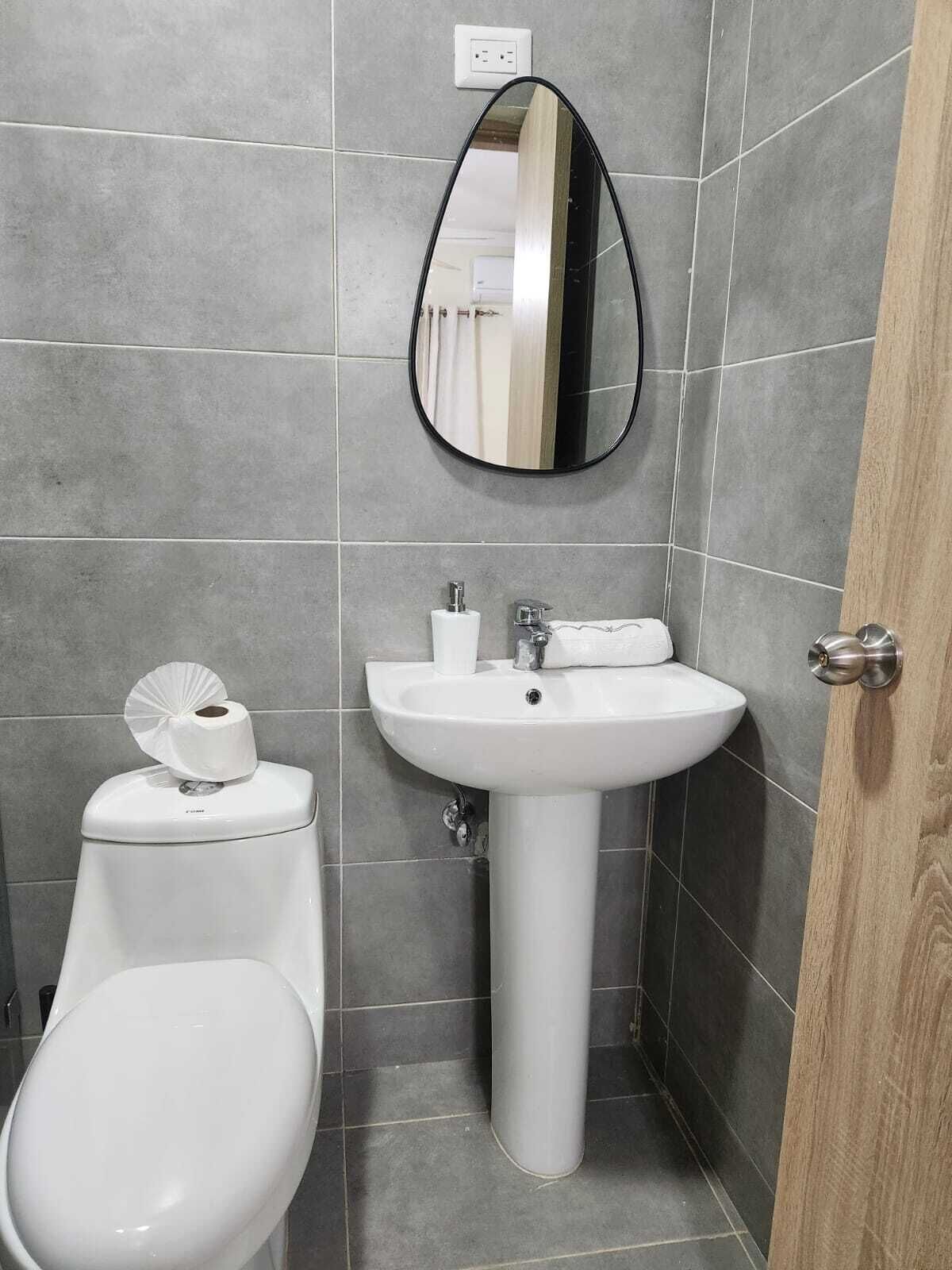 Maison | Salle de bain | Articles de toilette gratuits, serviettes fournies, savon