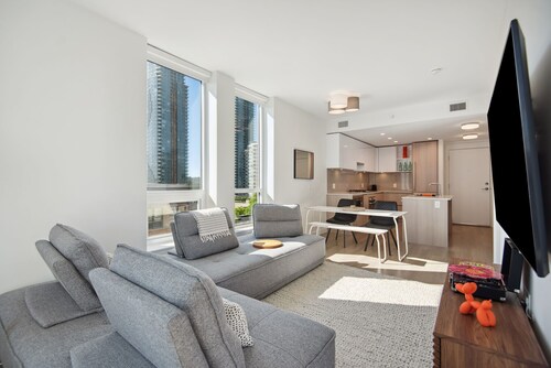 Executive New Westminster condo steps to water, downtown, and skytrain!