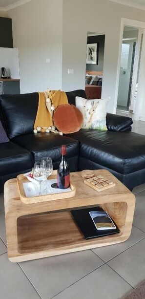 Cabin, Mountain View | Living area | 40-inch LCD TV with digital channels, DVD player - Blaze Rock Retreat (Pomonal)