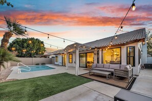 Pool - Remodeled Home With Pool Minutes From Downtown Gilbert (Gilbert)