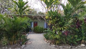 Unclassified image, 5 of 9, button -  Charming one-bedroom apartment, pool & BBQ, in playa Guiones, Calle los mangos. (Guanacaste Province)