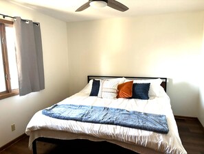 2 habitaciones, cuna de viaje, wifi gratis y ropa de cama 