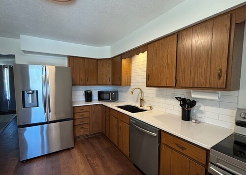 Spacious 2-bedroom home, located on 2nd floor.