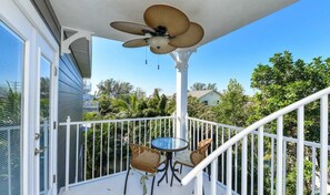 Property grounds - Tropical Oasis ~ Rooftop Views/Games/Walk to Beach (Holmes Beach)