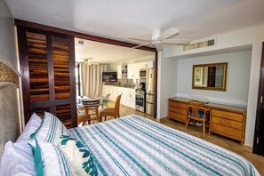 1 bedroom, iron/ironing board, WiFi, bed sheets - Oceanfront Suite Amethyst at Sapphire Beach w/WiFi, Generator (St Thomas)