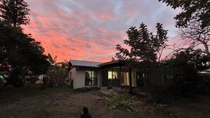 Exterior - Furnished house in Dunedin. Canal view. Close to Downtown, Beaches & Stadiums  (Dunedin)
