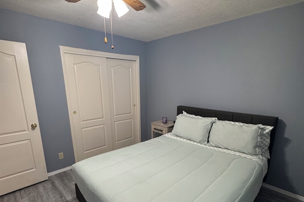 3 soverom, skrivebord, strykejern/-brett og wi-fi (inkludert)