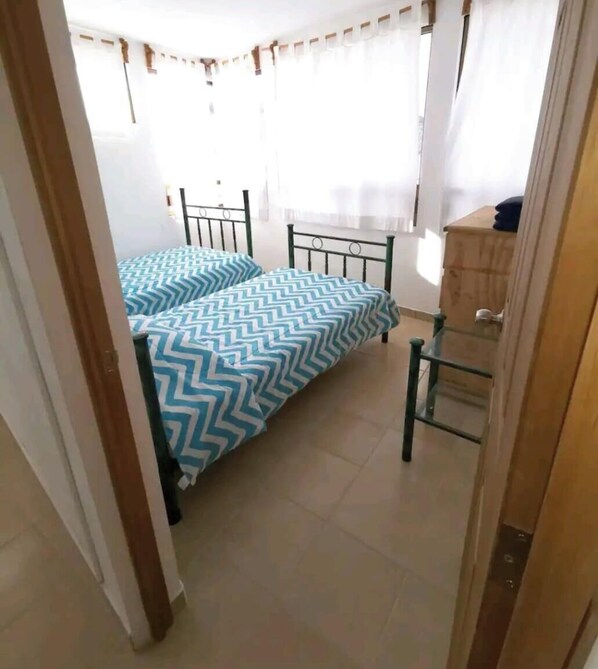 مكواة/لوح كي وواي فاي مجانًا