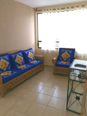 Family Apartment, Mountain View | Living area - casa roma bernal  (Bernal)