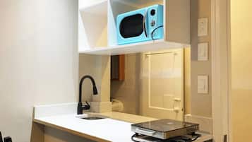 Fridge, microwave, coffee/tea maker, electric kettle