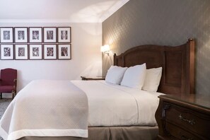 1 dormitorio, tabla de planchar con plancha, wifi y ropa de cama