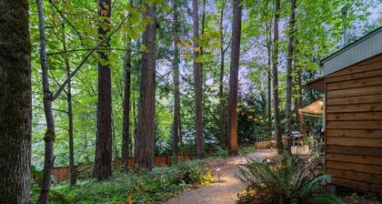 Private Urban Forest Hideaway in the Heart of Portland with AC