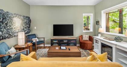 Private Urban Forest Hideaway in the Heart of Portland with AC