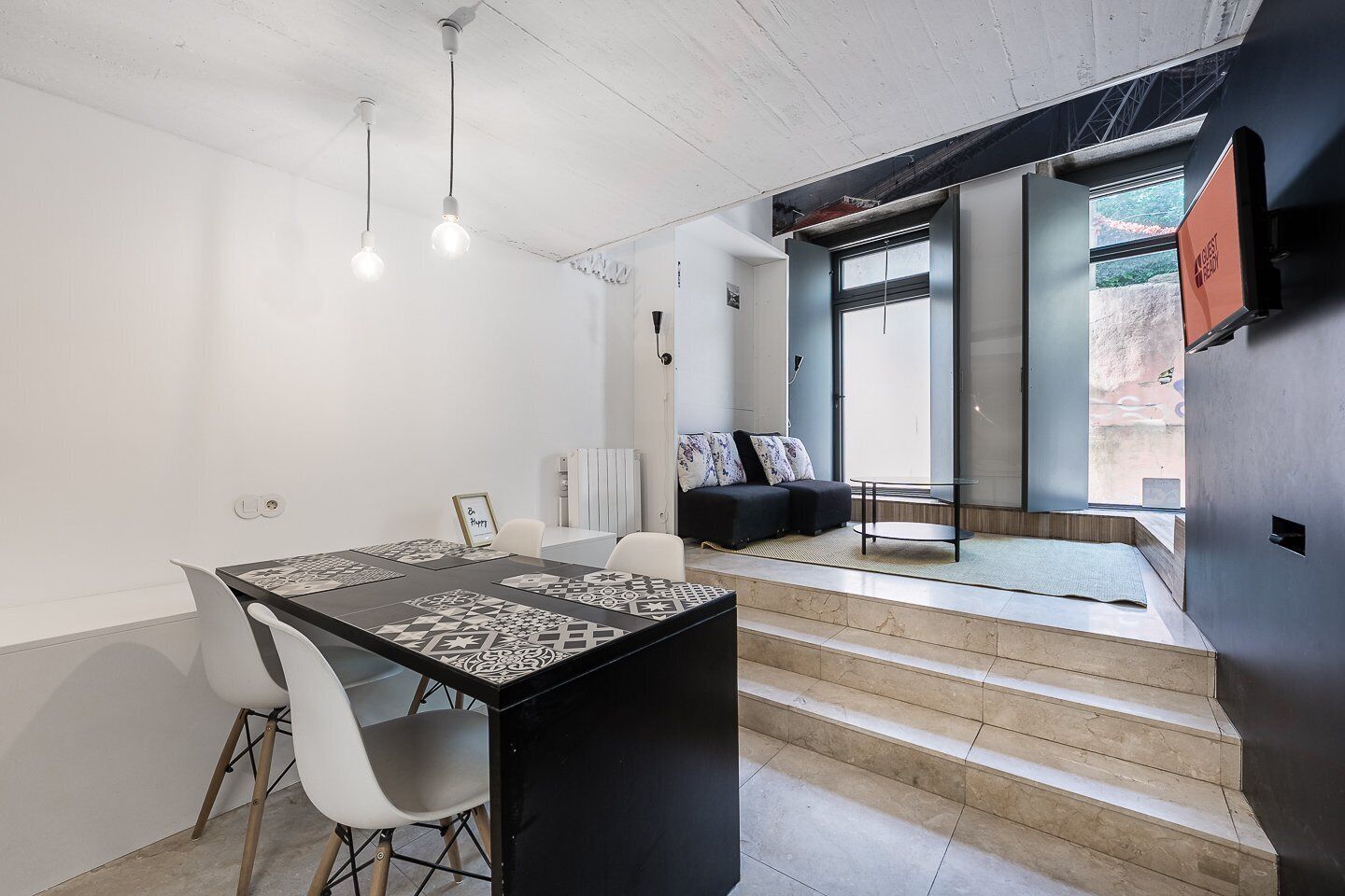 Studio (Studio) | Exterior