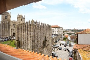 开间 (Superior Studio)