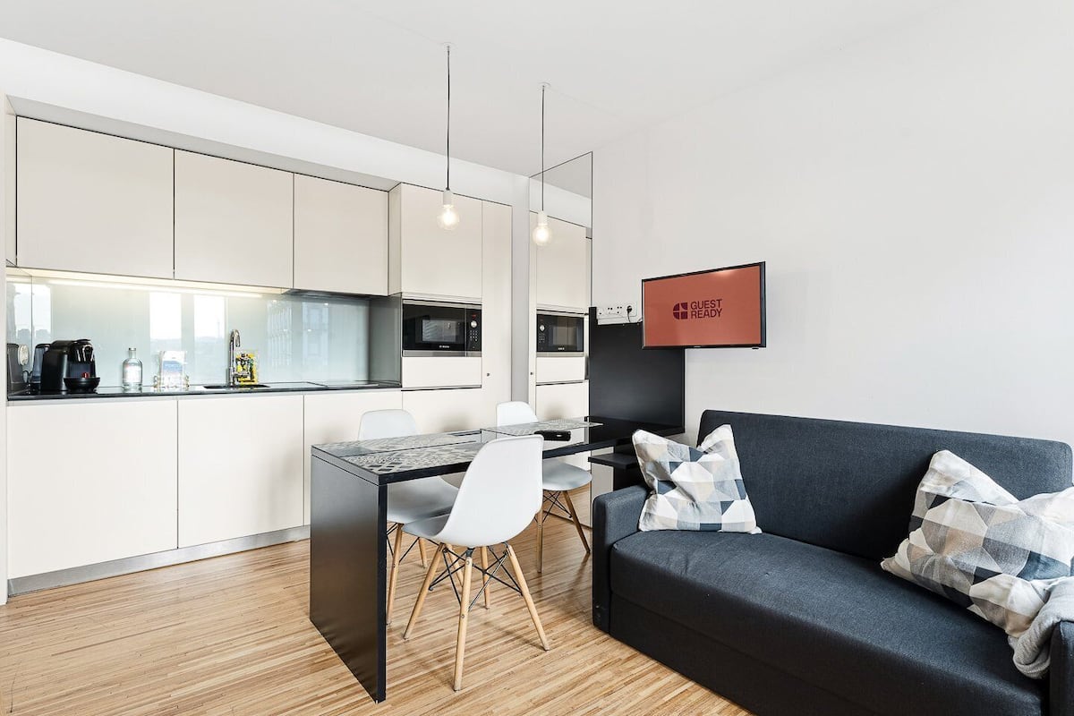 Studio (Standard Studio)