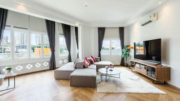 Appartement Familial, 3 chambres, balcon, vue ville | Coin séjour