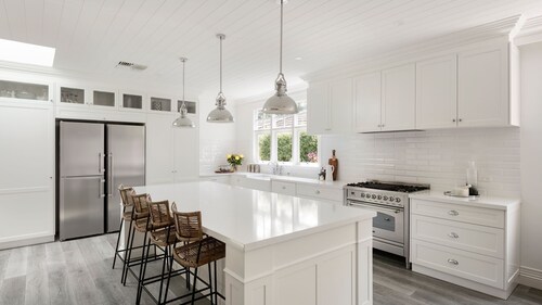 White Haven with Spa, Kew East