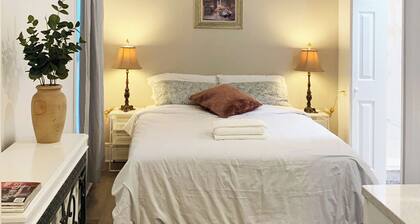 UInn-At UPenn; 1A; Cozy studio apartment