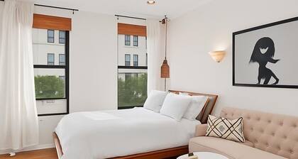 Designers 1-bedroom apartment in delightful New York
