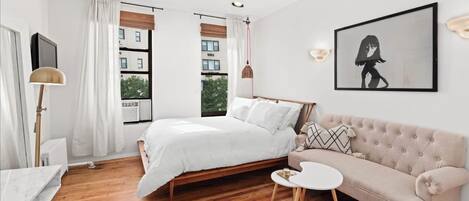 1 dormitori, planxa i posts de planxar, wifi gratuïta i roba de llit