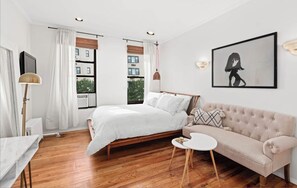 1 dormitorio, tabla de planchar con plancha, wifi gratis y ropa de cama