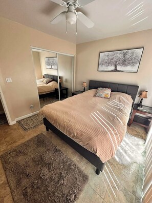 2 bedrooms, iron/ironing board, WiFi, bed sheets - 2-bedroom townhome in tranquil Santa Barbara with fitnes and game room in garage (Santa Barbara)